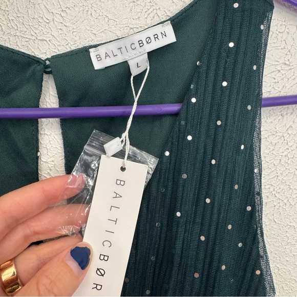 NEW Baltic Born Helen Sleeveless Sparkle Gown in Emerald Size Large - Picture 10 of 16